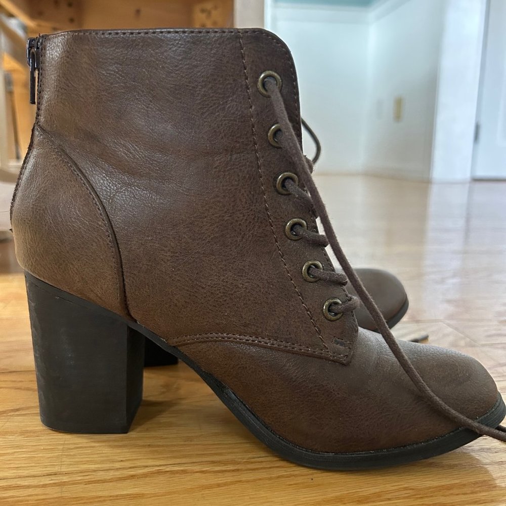Diba ‘Tracey’ Lace Up Heel Brown Booties